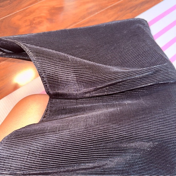 PrettyLittleThing Black Hobo Bag with Heart Charm - Picture 10 of 10